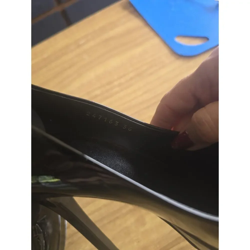 Gucci Patent leather pumps